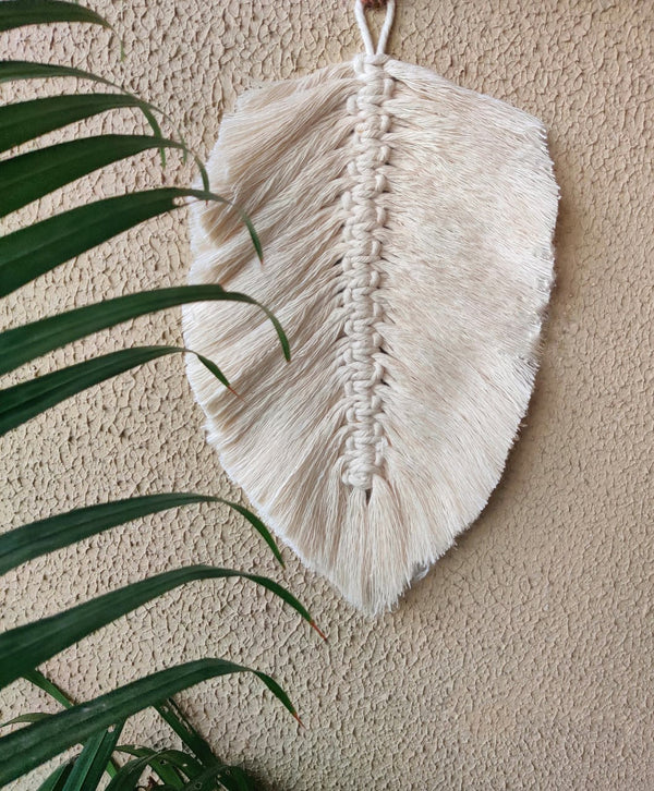 Single Leaf Macrame Hanging